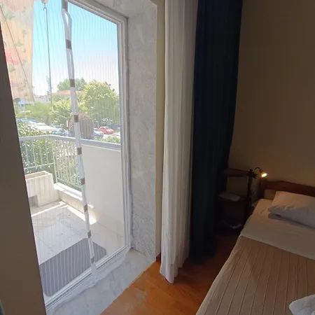 Theros Family Apartamento Peraía