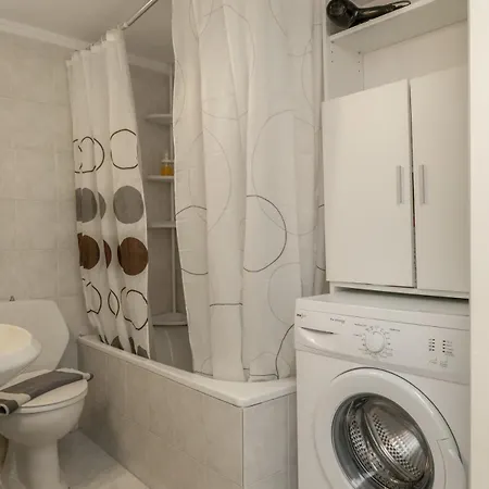 Theros Family Apartamento Peraía